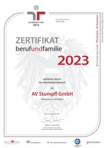 Auszeichnung Zertifikat AV Stumpfl Audiovision familienfreundliches Unternehmen von der BM Gabriele Raab ausgezeichnet. 